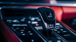 Boîte robotisée vs automatique : différences et choix